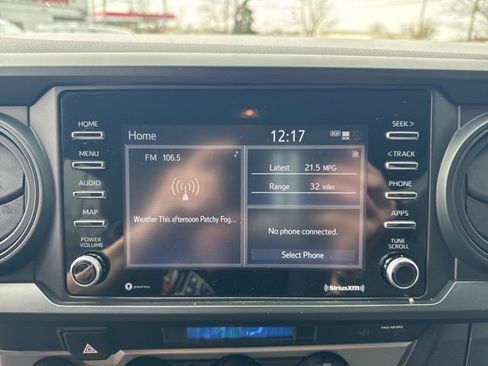 Used 2021 Toyota Tacoma SR AWD/4WD image 17