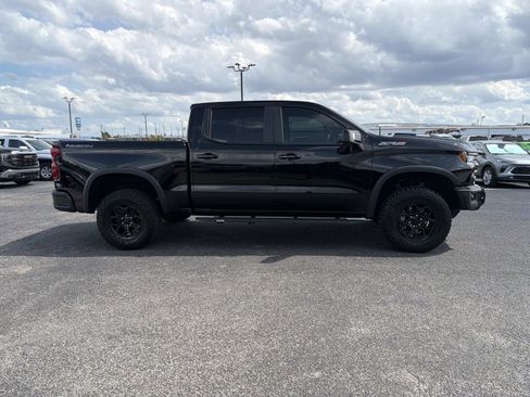 Used 2024 Chevrolet Silverado 1500 ZR2 w/ ZR2 Bison Edition AWD/4WD image 2