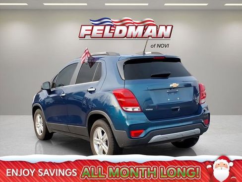 Used 2020 Chevrolet Trax LT w/ LT Convenience Package image 3