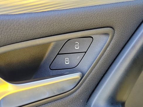 Used 2022 Mercedes-Benz CLA 250 image 18
