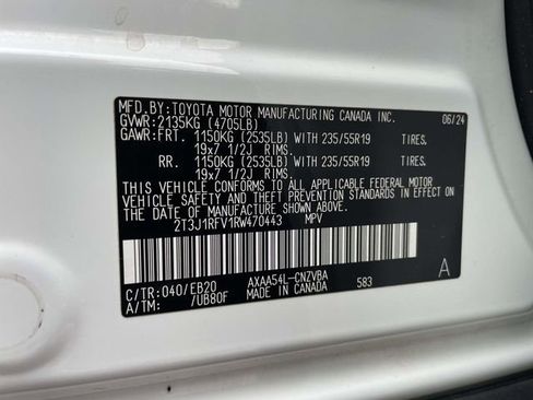 Used 2024 Toyota RAV4 Adventure AWD/4WD image 32