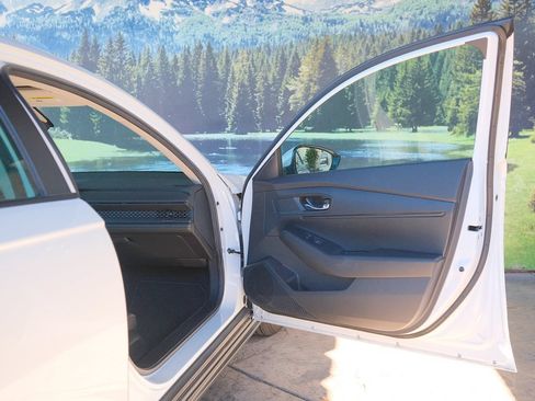 Used 2025 Honda Accord LX image 30