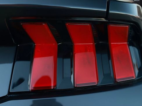Used 2024 Ford Mustang GT Premium RWD image 17