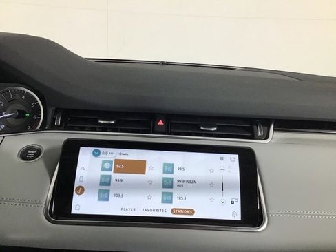 Used 2022 Land Rover Range Rover Evoque SE image 16