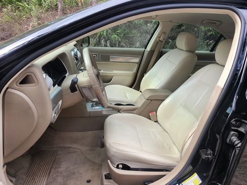 Used 2007 Lincoln MKZ image 14