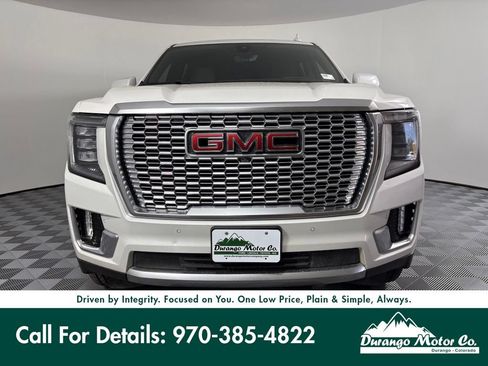 Used 2021 GMC Yukon XL Denali w/ Denali Premium Package AWD/4WD image 3