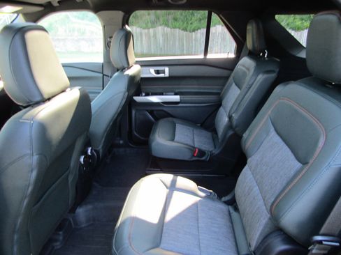 Used 2023 Ford Explorer Timberline w/ Timberline Technology Package AWD/4WD image 13