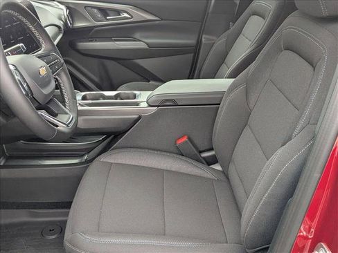New 2026 Chevrolet Equinox EV LT w/ Comfort Package AWD/4WD image 4