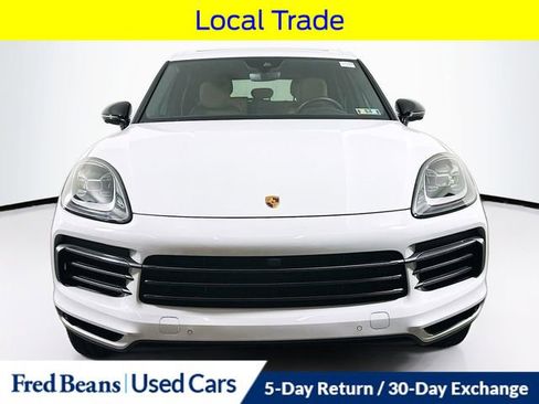 Used 2023 Porsche Cayenne Platinum Edition image 2