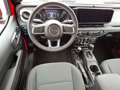 Certified 2025 Jeep Wrangler Unlimited Sahara image 11