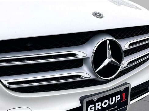 Used 2017 Mercedes-Benz GLC 300 4MATIC image 30