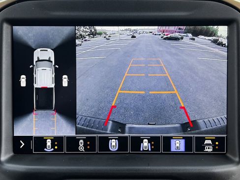 Used 2023 Chevrolet Silverado 2500 High Country image 6