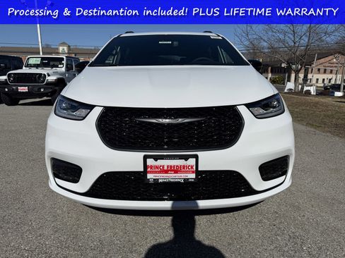 New 2026 Chrysler Pacifica Select w/ S Appearance Package FWD image 8