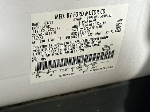 Used 2021 Ford Explorer XLT w/ Equipment Group 202A AWD/4WD image 12