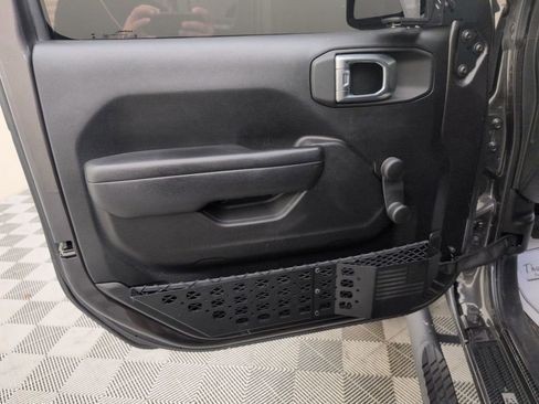 Used 2023 Jeep Wrangler Willys image 32