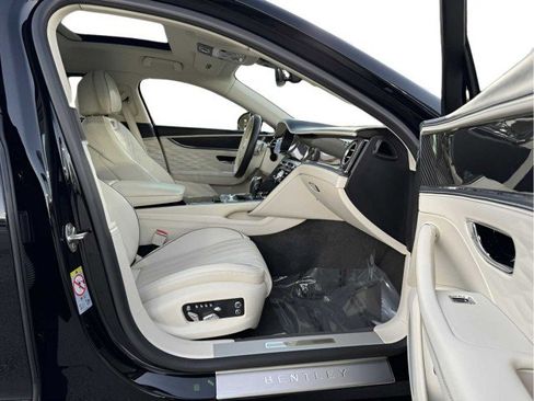 Used 2022 Bentley Flying Spur W12 image 73