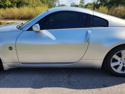 Used 2003 Nissan 350Z Enthusiast image 13