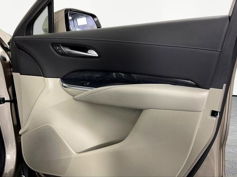 Used 2023 Cadillac XT4 Premium Luxury w/ Driver Assist Package image 27