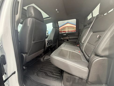 Used 2021 GMC Sierra 3500 Denali w/ Denali Ultimate Package AWD/4WD image 12