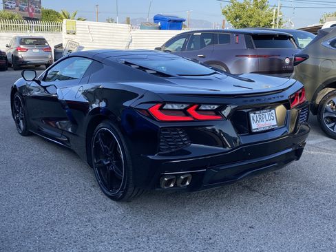 Used 2022 Chevrolet Corvette Stingray Coupe w/ Z51 Performance Package RWD image 10