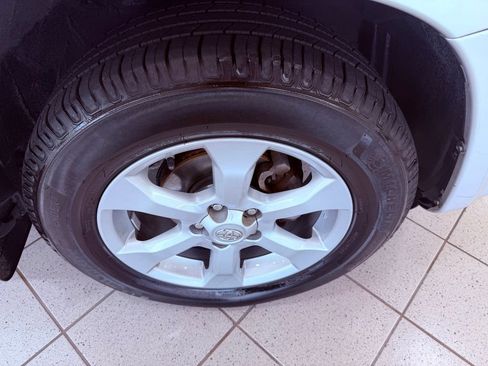 Used 2010 Toyota RAV4 Limited AWD/4WD image 14