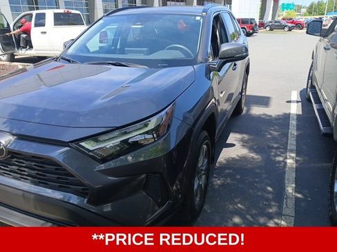 Used 2024 Toyota RAV4 XLE w/ Convenience Package FWD image 2