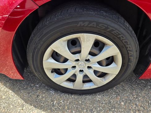 Used 2021 Toyota Corolla LE w/ Carpet Mat Package (TMS) FWD image 20