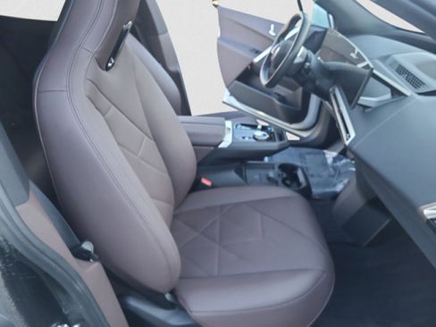 Used 2023 BMW iX xDrive50 image 20