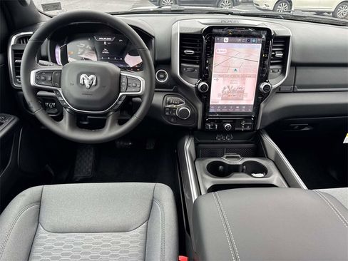 New 2026 RAM 1500 4x4 Crew Cab image 18