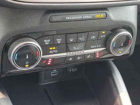 Certified 2022 Ford Escape SE w/ Convenience Package AWD/4WD image 16