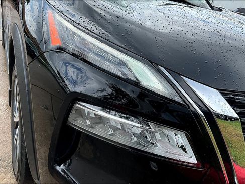 Used 2023 Nissan Rogue SV image 25