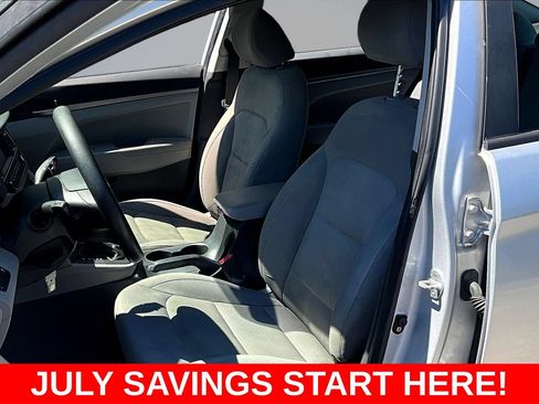 Used 2017 Hyundai Elantra SE FWD image 26