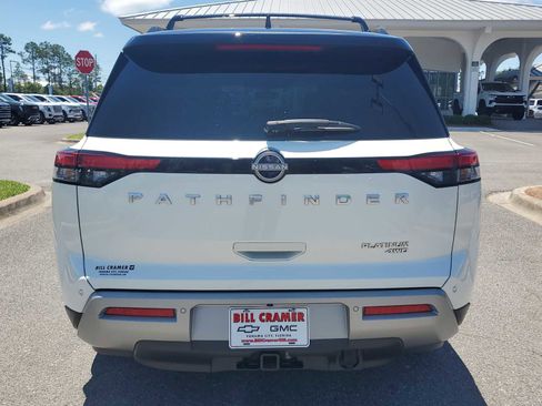 Used 2024 Nissan Pathfinder Platinum w/ Cargo Package AWD/4WD image 4