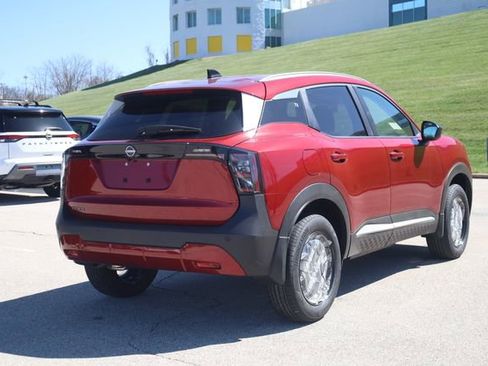 New 2026 Nissan Kicks SV w/ SV Premium Package FWD image 5