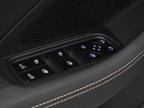 New 2026 Porsche Panamera 4 image 23