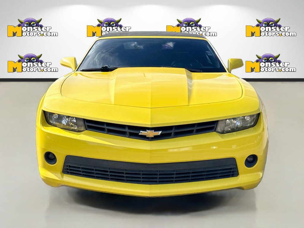 Used 2015 Chevrolet Camaro LT RWD image 2