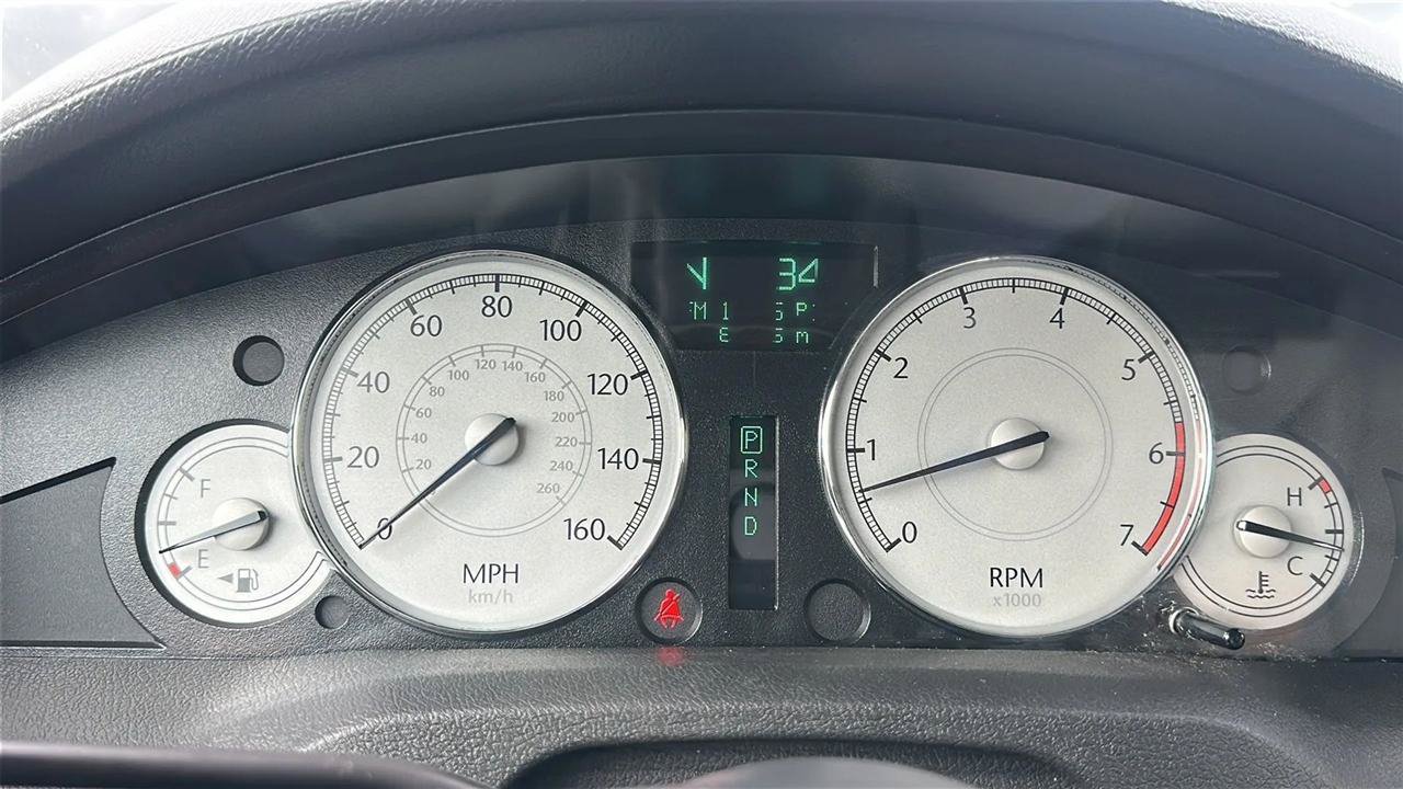 Used 2007 Chrysler 300 C RWD image 40