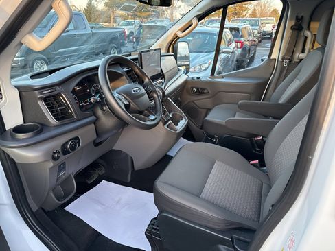 Used 2023 Ford Transit 350 XLT image 22
