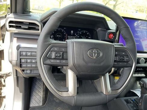 New 2026 Toyota Tacoma TRD Off-Road AWD/4WD image 15