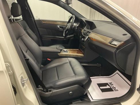 Used 2011 Mercedes-Benz E 350 4MATIC Sedan image 27