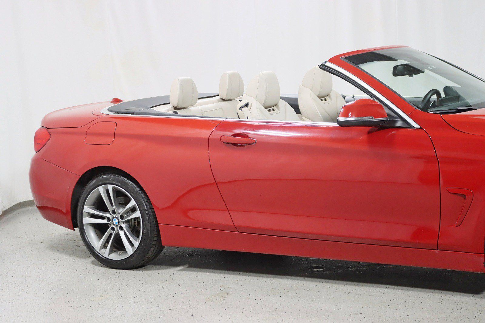 Used 2017 BMW 430i xDrive Convertible AWD/4WD image 4