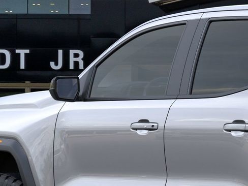 New 2026 GMC Canyon Elevation w/ Convenience Package image 14