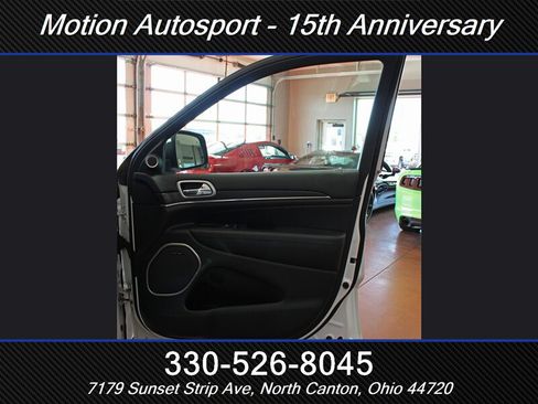 Used 2017 Jeep Grand Cherokee Summit AWD/4WD image 32