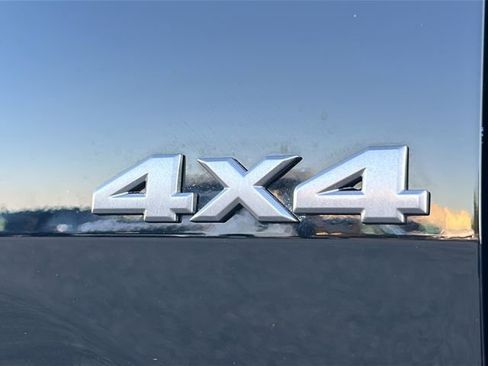 Used 2022 Nissan Frontier S AWD/4WD image 35