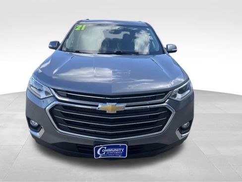 Used 2021 Chevrolet Traverse LT image 5