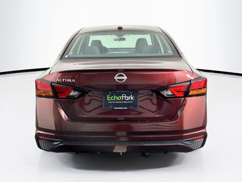 Used 2025 Nissan Altima 2.5 SV FWD image 7