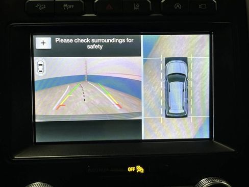 Used 2019 Ford Expedition Platinum image 11