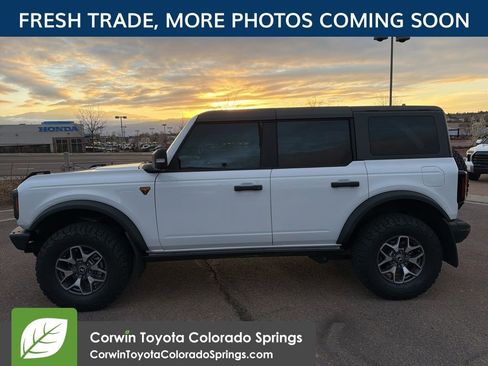 Used 2023 Ford Bronco Badlands image 5