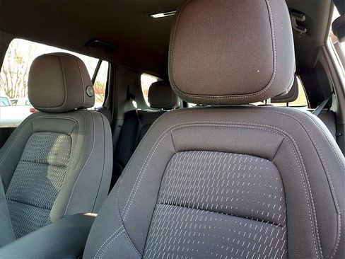 Used 2025 Chevrolet Equinox LT image 16