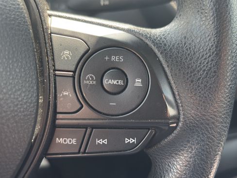 Used 2024 Toyota Corolla LE FWD image 18